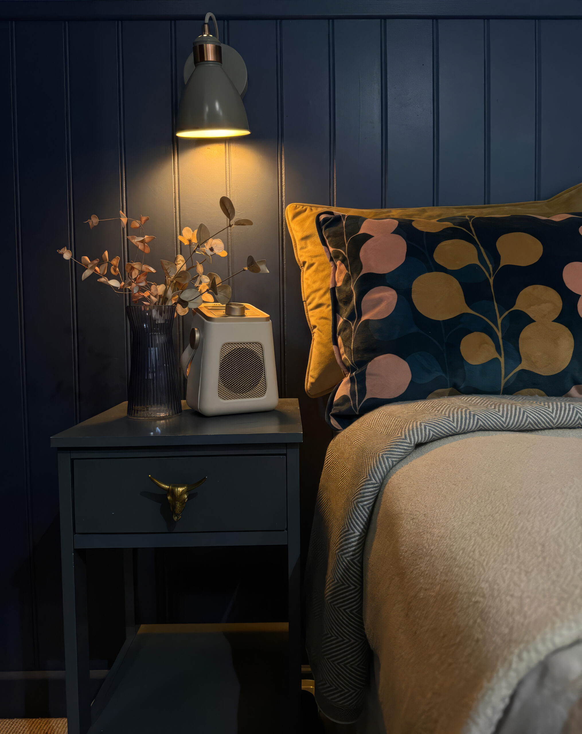 Stiffkey blue tongue and grove panelling , retro radio, North Wales